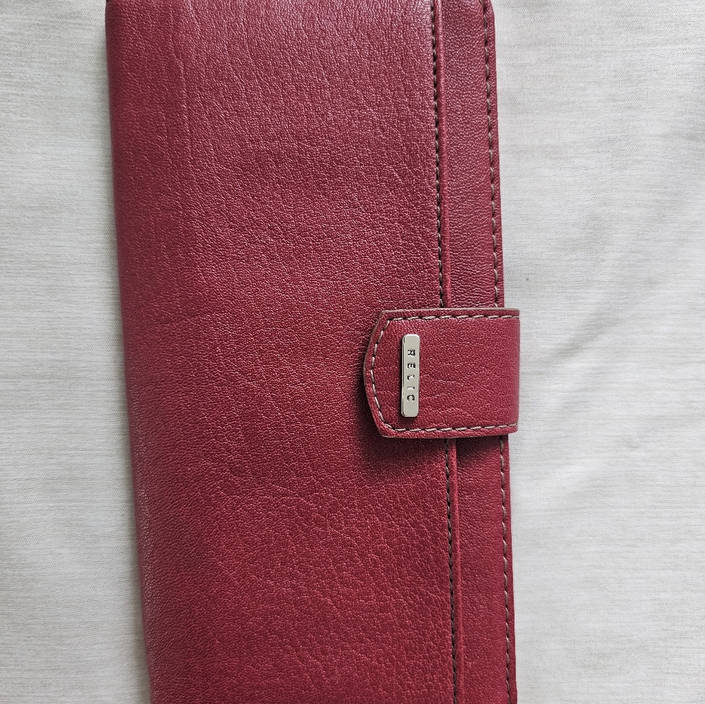 COPY - Relic wallet